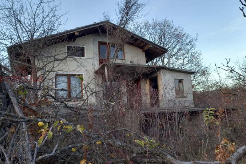 Къща в Ловеч, с. Изворче