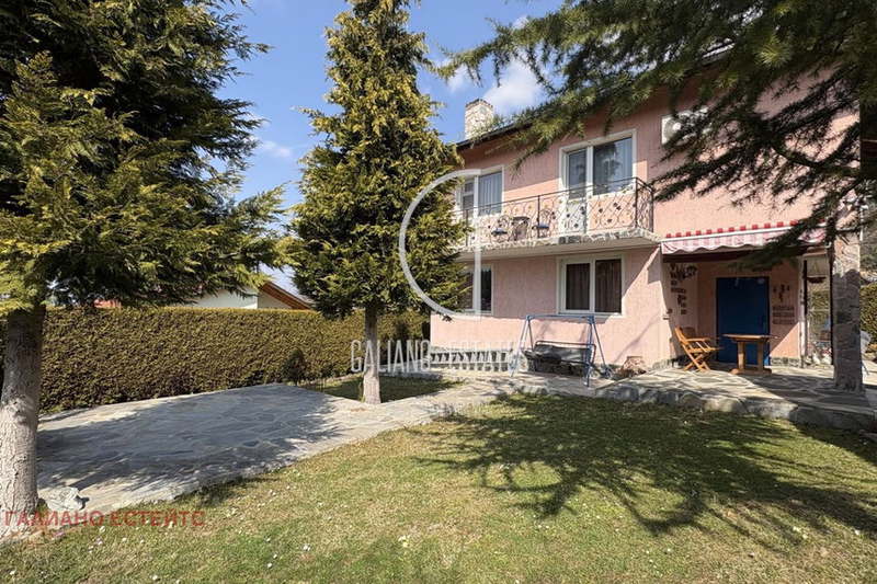 House in Oblast Pernik, Kladnica