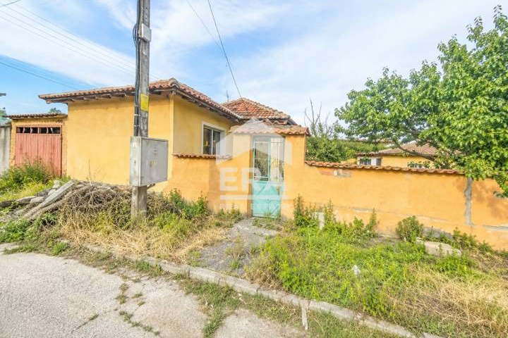 House in Oblast Haskovo, Knijovnik
