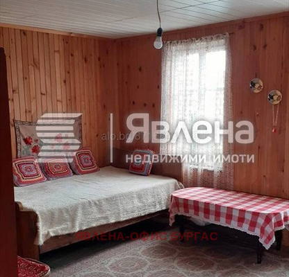 Снимка 3 — Къща с 4 спални в с. Кондолово, област Бургас с голям чардак