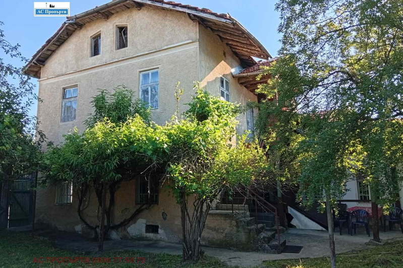 House in област София, Malki Iskyr
