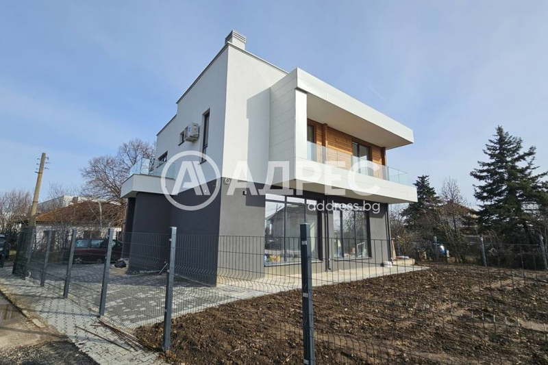 House in област София, Musachevo