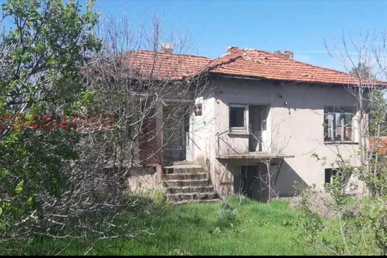 Къща в Сливен, с. Омарчево