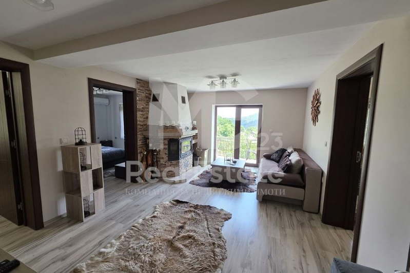 House in Oblast Smolyan, Oryahovec