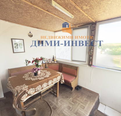 Photo 2 — House with 4 outbuildings and garage in Popgrigorovo village, Dobrich region
