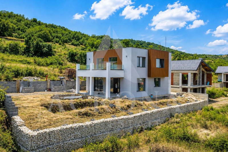 House in Oblast Plovdiv, Pyrvenec