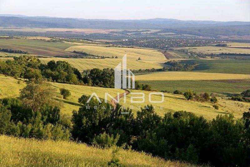Къща във Варна, с. Равна гора