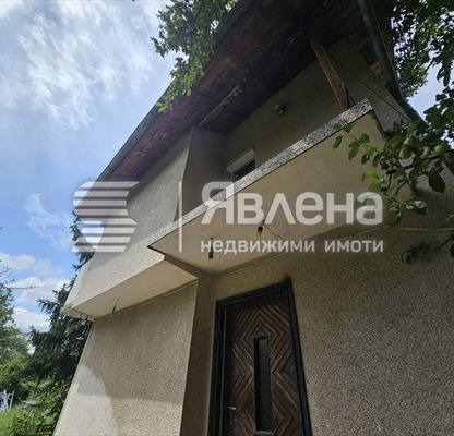 Снимка 4 — Къща с 3 стаи в с. Равно поле с двор 625 кв.м.