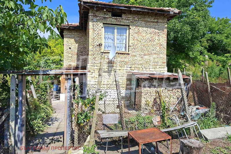 Къща в Шумен, с. Развигорово