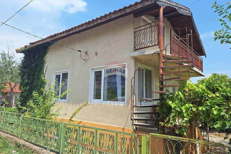House in Dobrich, Rogachevo