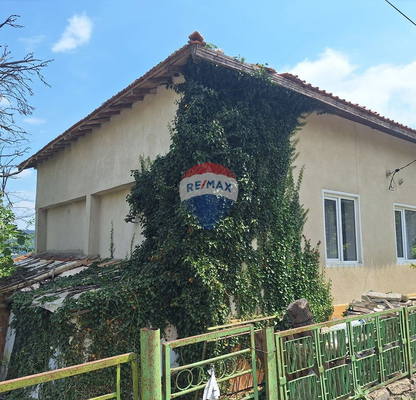 Photo 2 — House in Dobrich, Rogachevo
