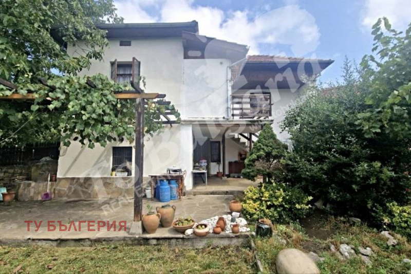 House in Oblast Gabrovo, Slaveikovo