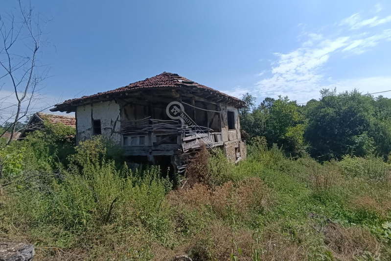 Къща в Габрово, с. Стоевци