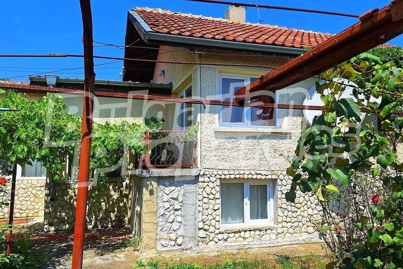 House in Oblast Dobrich, Stojer
