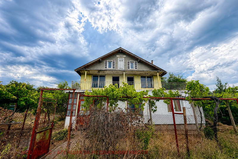 House in Oblast Tyrgovishte, Straja