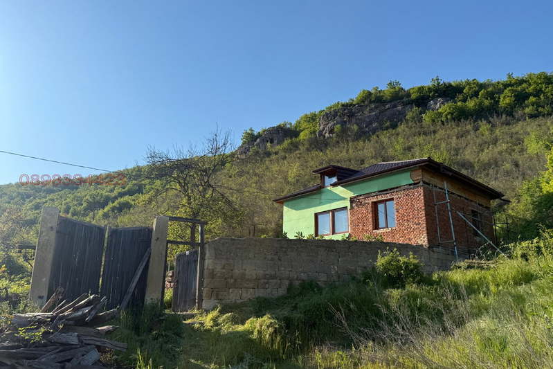 House in Oblast Ruse, Svalenik