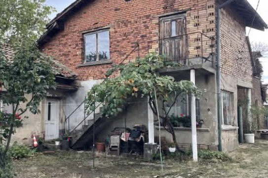 House in област София, Vakarel