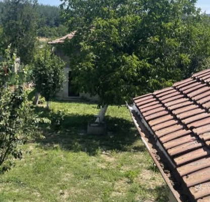 Photo 2 — House in област София, Vakarel