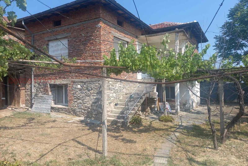 Къща в Пазарджик, с. Варвара