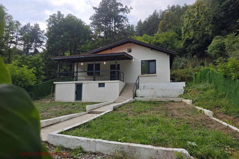 House in област София, Vlado Trichkov