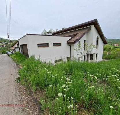 Photo 2 — House in Voluyak