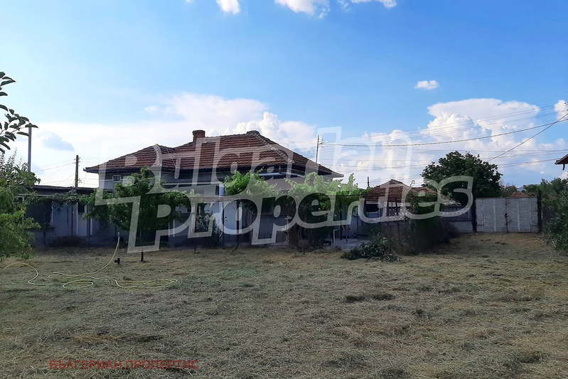 House in Oblast Veliko Tyrnovo, Vyrbica