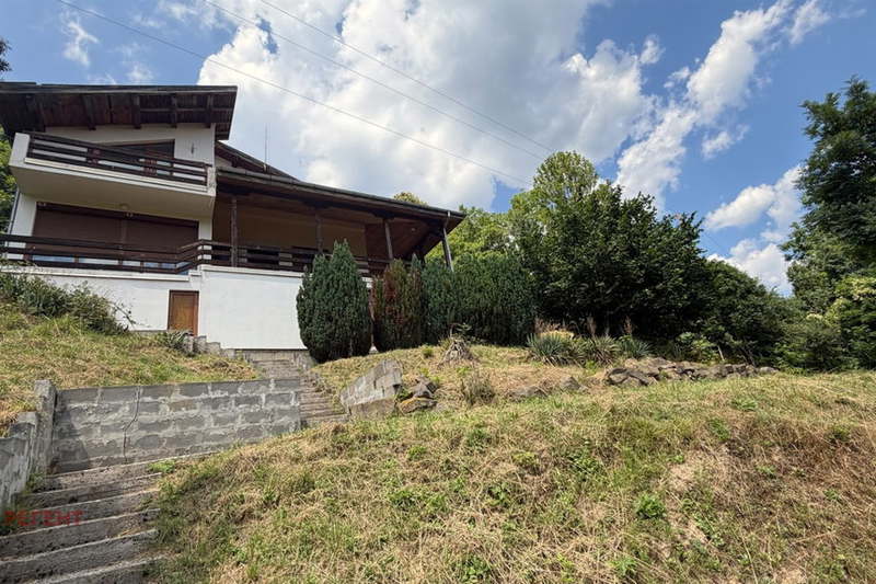House in Gabrovo, Zeleno Dyrvo