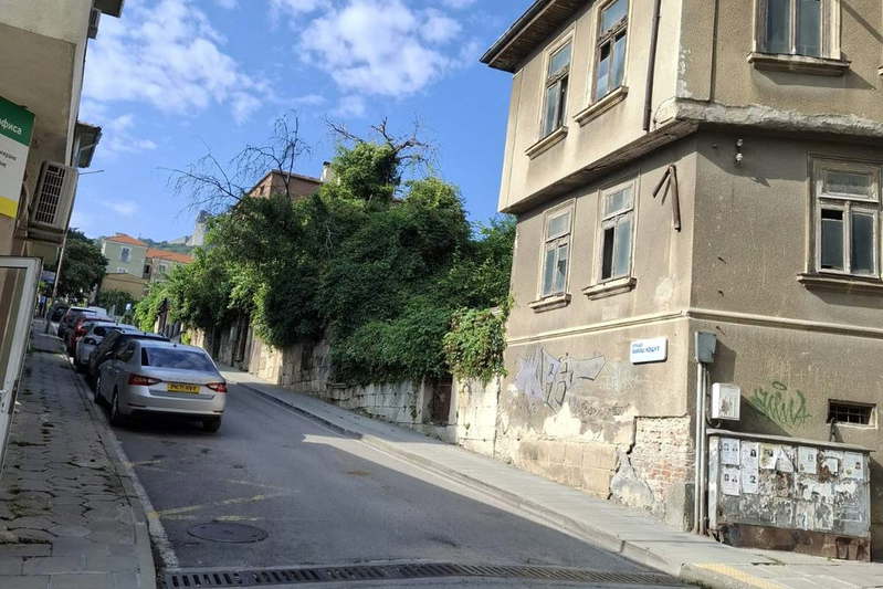 House in Shumen, Centyr