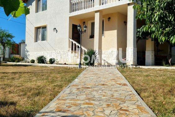 House in област София, Slivnica