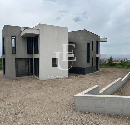 Photo 2 — House in Sofiya, Dragalevci