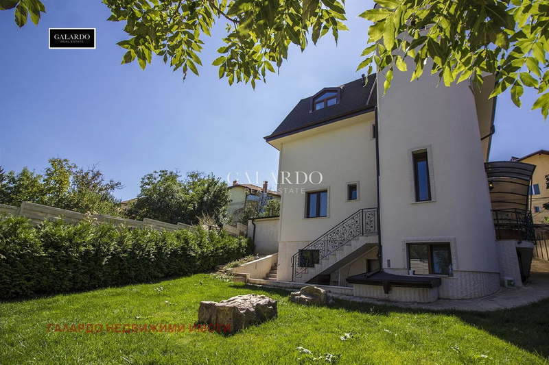 House in Sofiya, Simeonovo