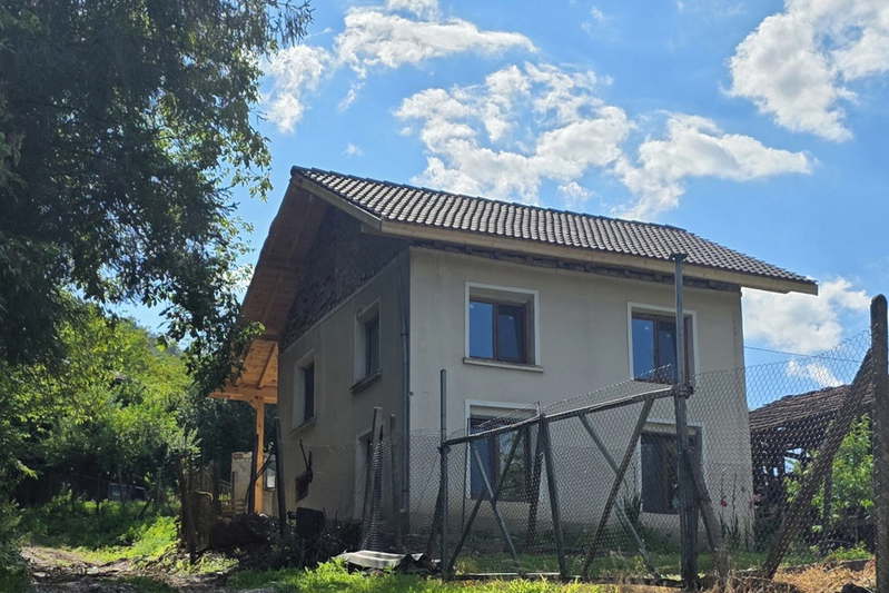 House in Oblast Lovech, Troyan