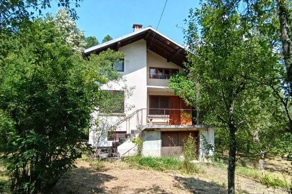 House in Oblast Lovech, Troyan