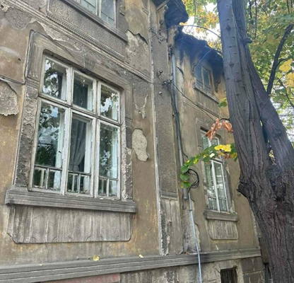 Снимка 4 — Къща във Варна, Център