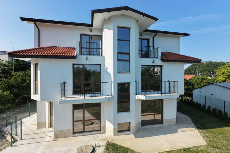 House in Varna, Alen Mak
