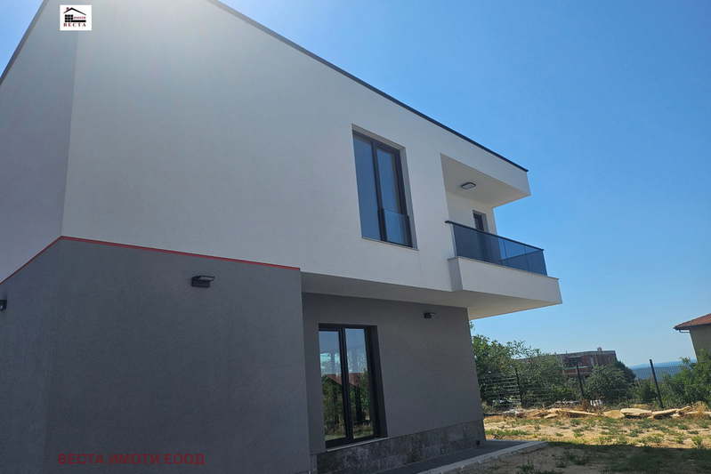House in Varna, Borovec - Yug