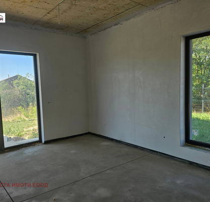 Photo 2 — House in Varna, Borovec - Yug