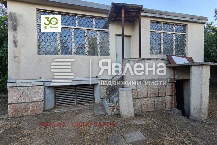 Къща във Варна, м-т Долна Трака