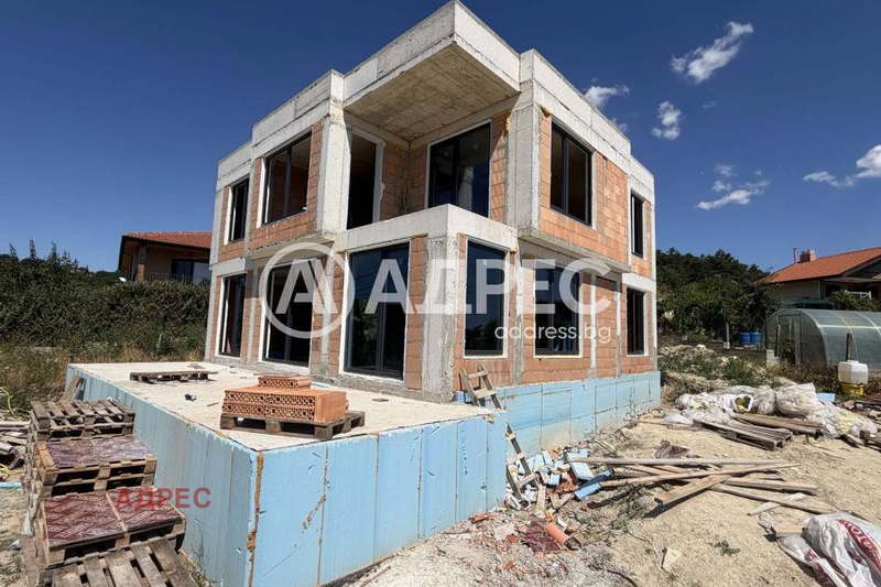House in Varna, Manastirski Rid