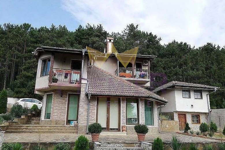 House in Varna, Vinica