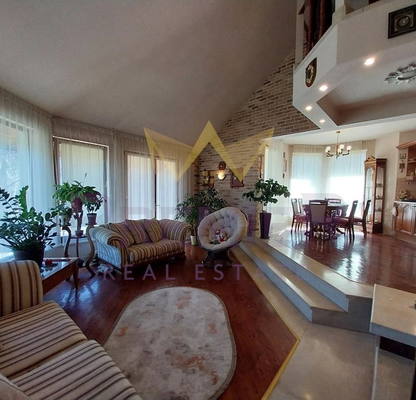 Photo 3 — House in Varna, Vinica