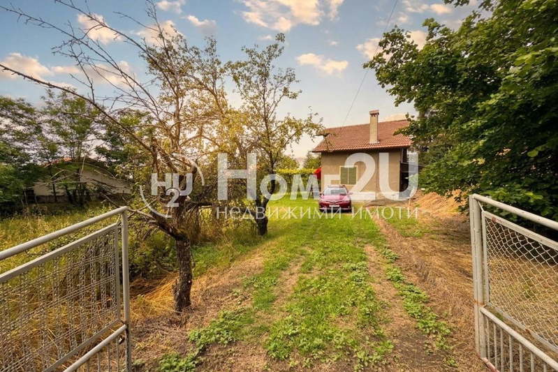 House in област София, Zlatica
