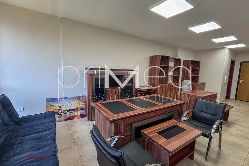 Office in Burgas, Centyr