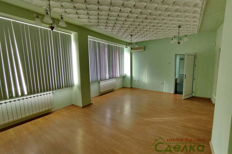 Office in Gabrovo, Centyr
