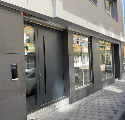 Photo 2 — Office in Pernik, Centyr