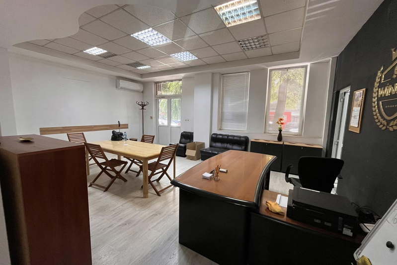 Office in Shumen, Centyr