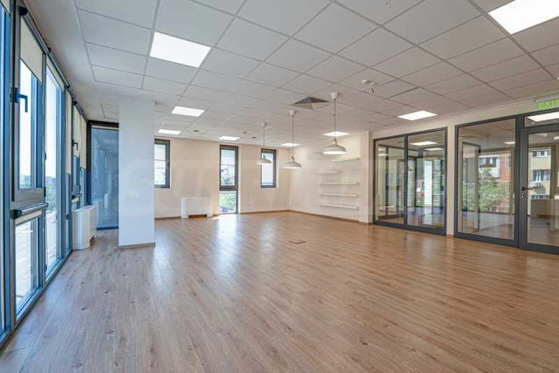 Office in Sofiya, Centyr