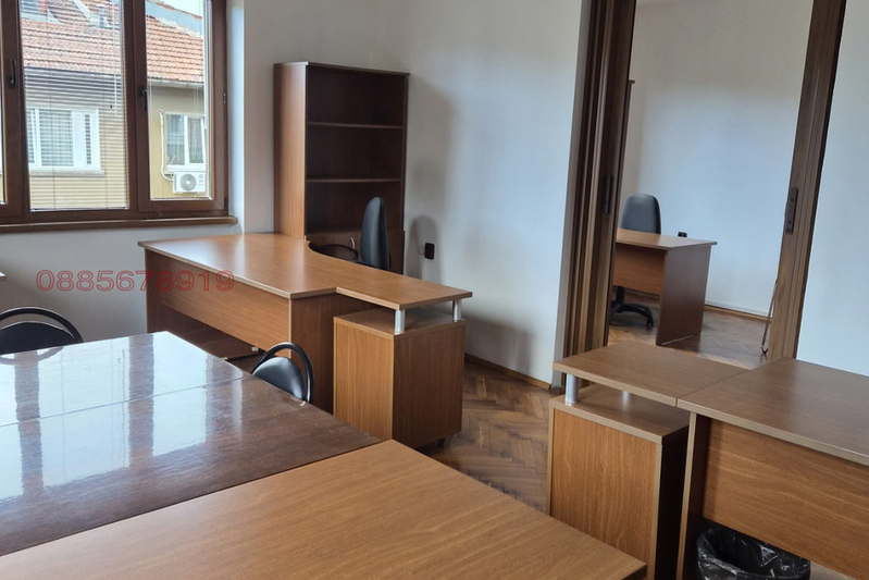 Office in Sofiya, Centyr