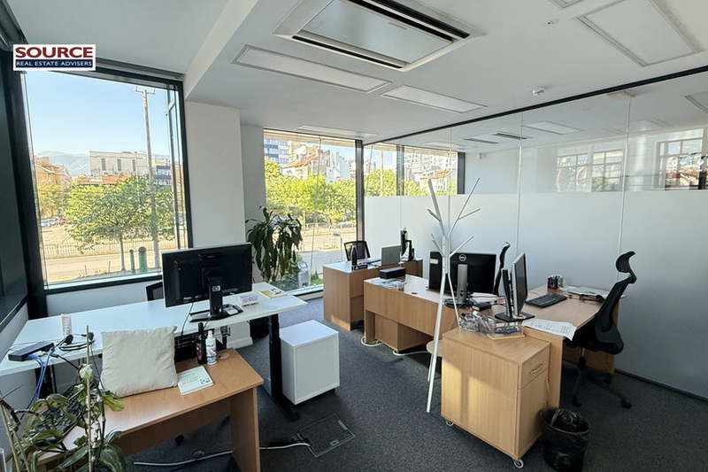 Office in Sofiya, Centyr