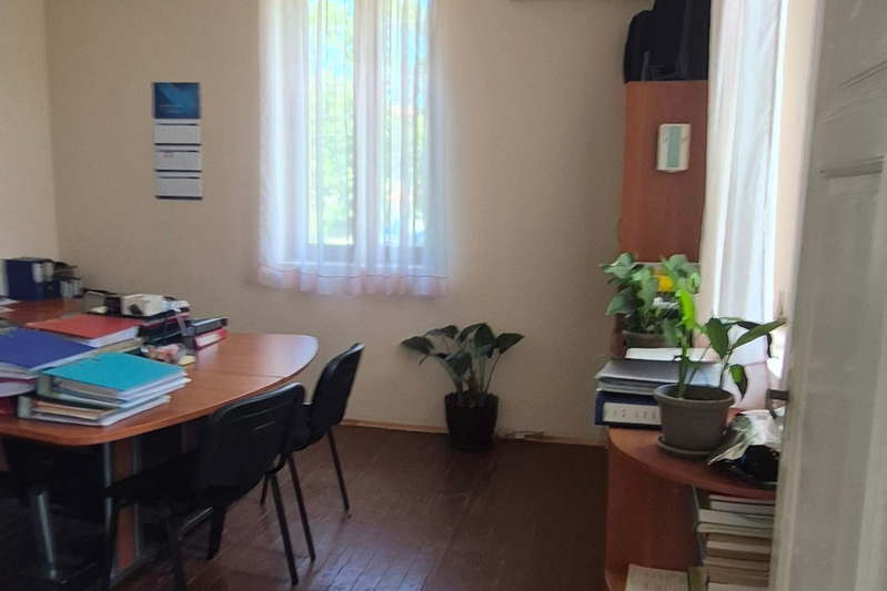 Офис в София, Горна баня